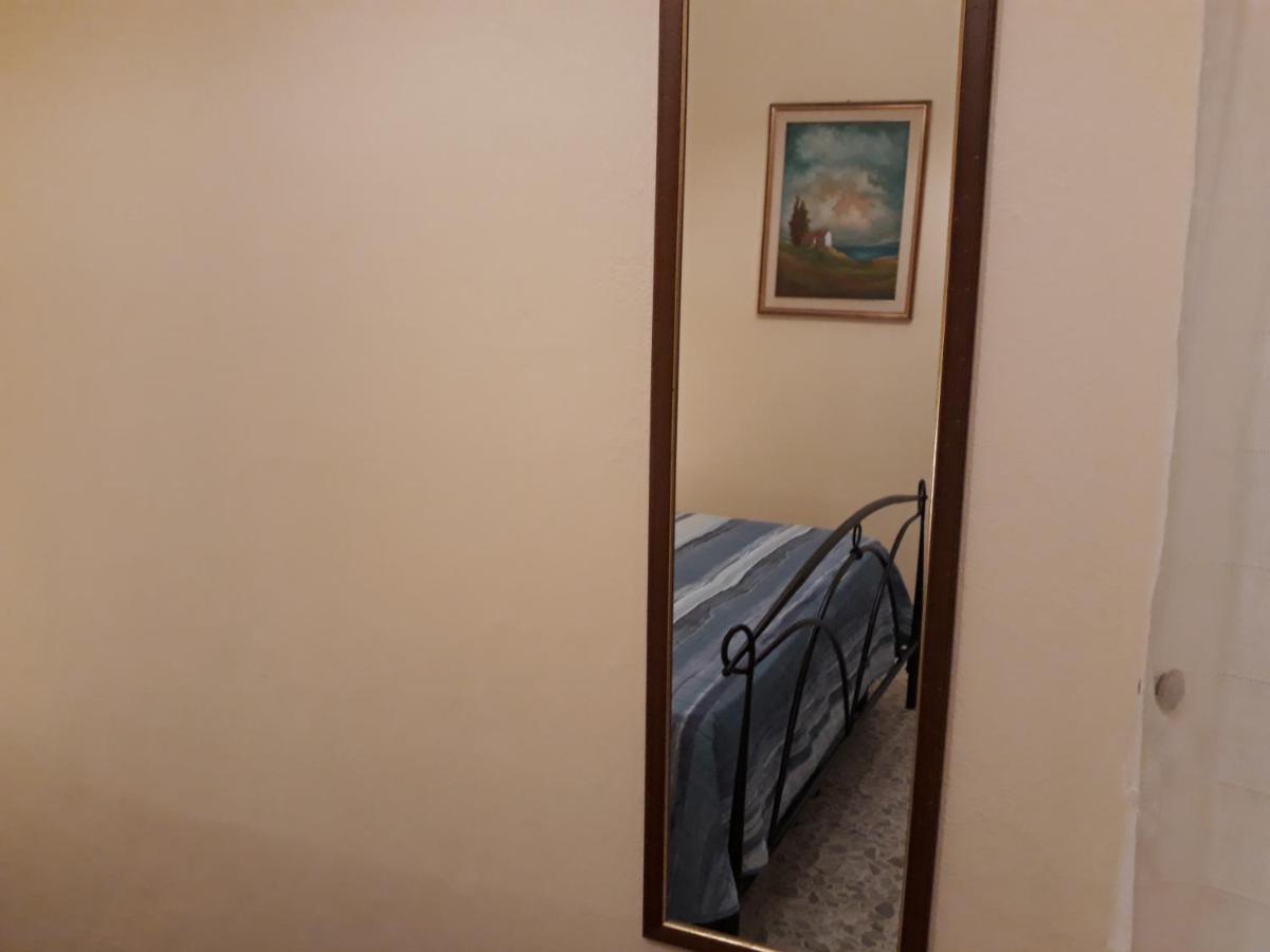 Bed and Breakfast L'Antico Faro Кастельсардо Екстер'єр фото
