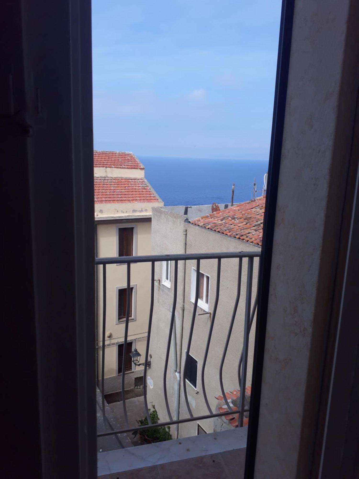 Bed and Breakfast L'Antico Faro Кастельсардо Екстер'єр фото