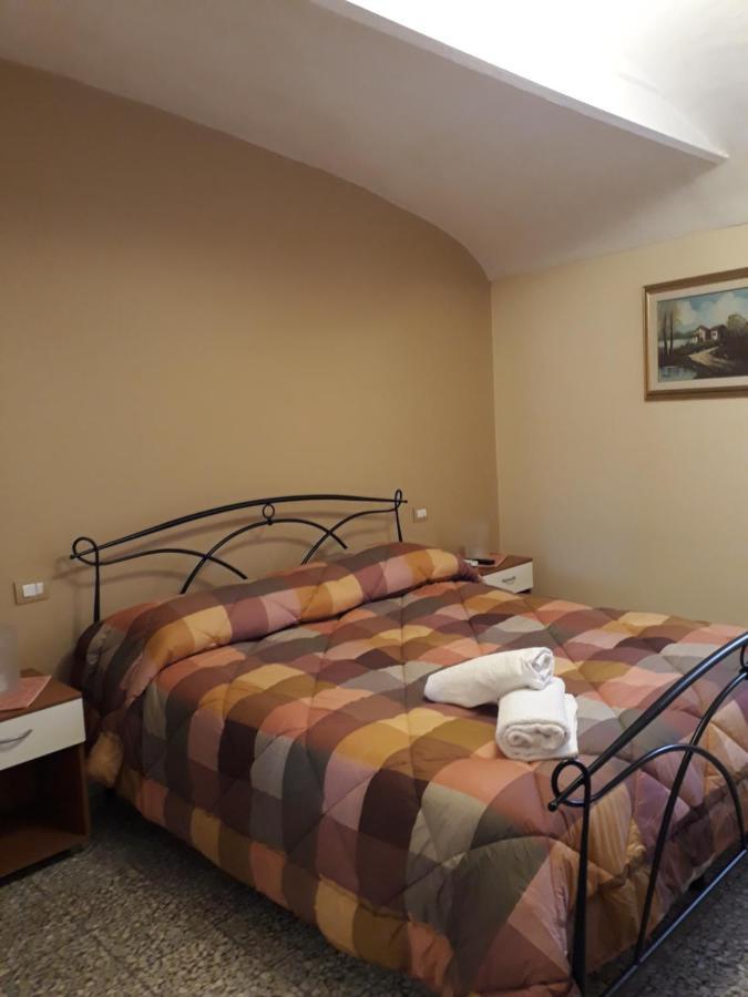Bed and Breakfast L'Antico Faro Кастельсардо Екстер'єр фото